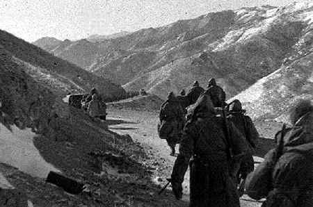 RM.walk.F.Pass2.jpg (46053 bytes)